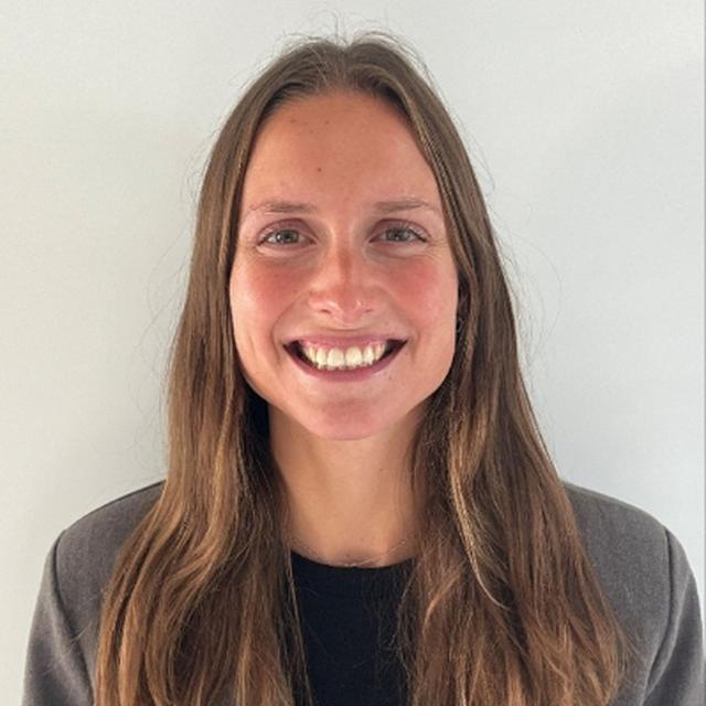 Pasfoto Anna van Duijnhoven